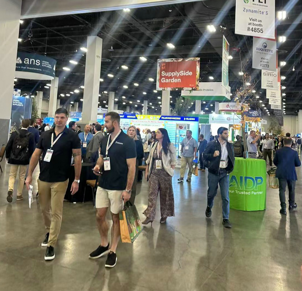 20251029潔晶集團(tuán)參加SupplySide Global 2025展會1